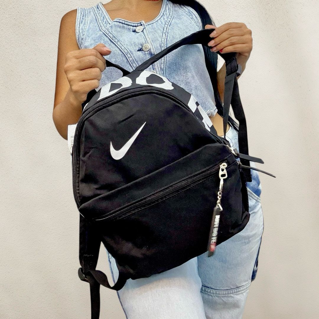 MORRAL NIKE - ESTILO QUE INSPIRA, COMODIDAD QUE ACOMPAÑA🔥